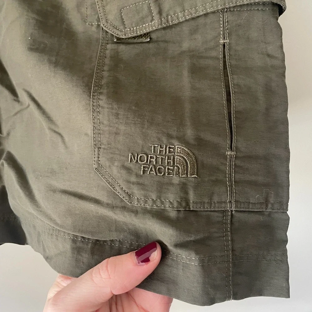The North Face Utility Ripstop Cargo 9” Shorts Hiking Outdoor Olive Green Mens L